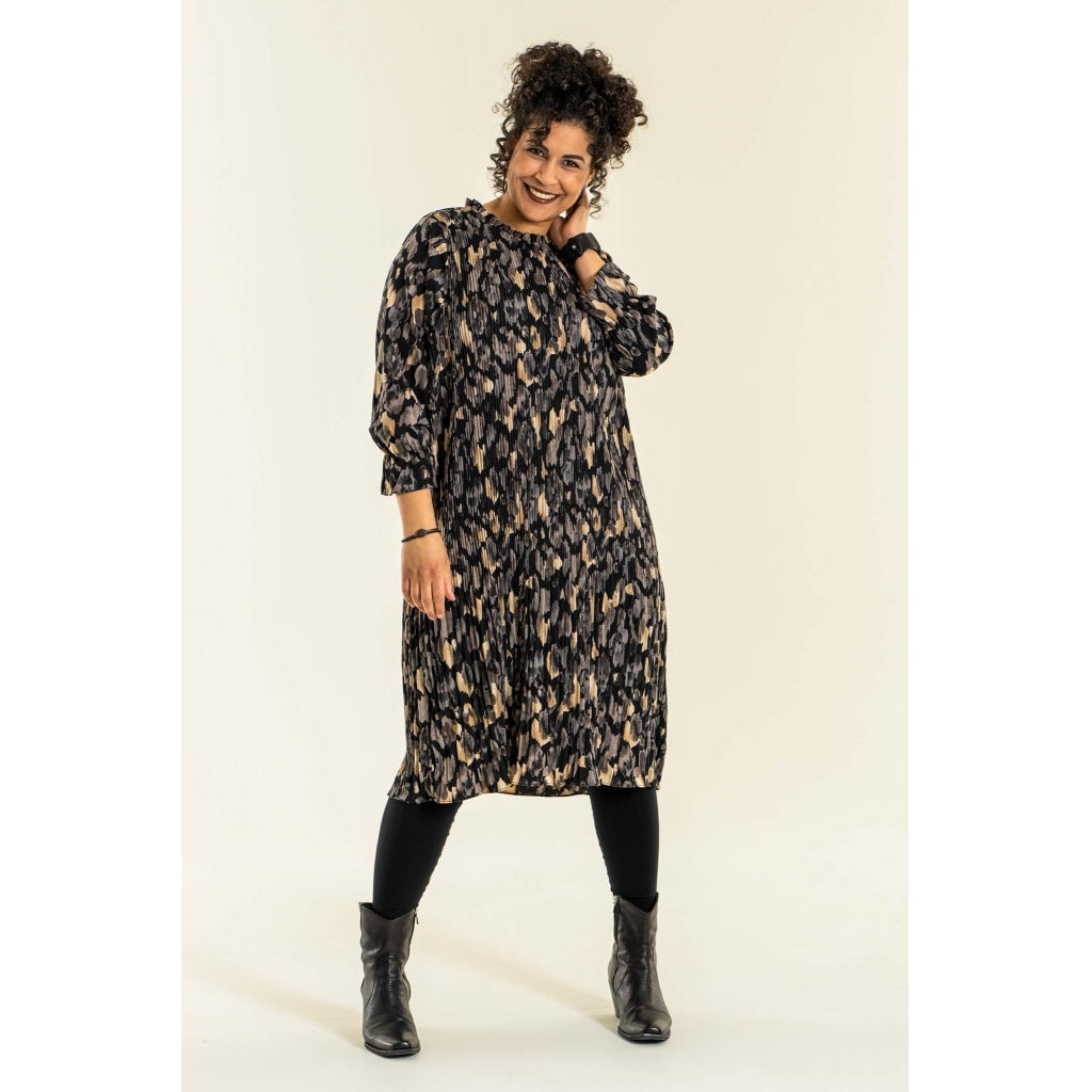Studio Alvilda Dress Dress Black printed