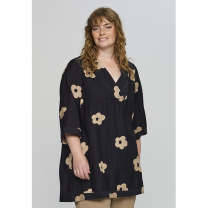 Studio SAnnabelle Tunic Tunic Black with sand flowers