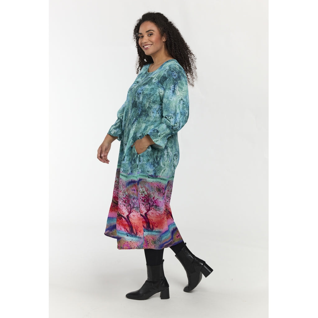 Studio SBodil Dress Dress Blue with pink board