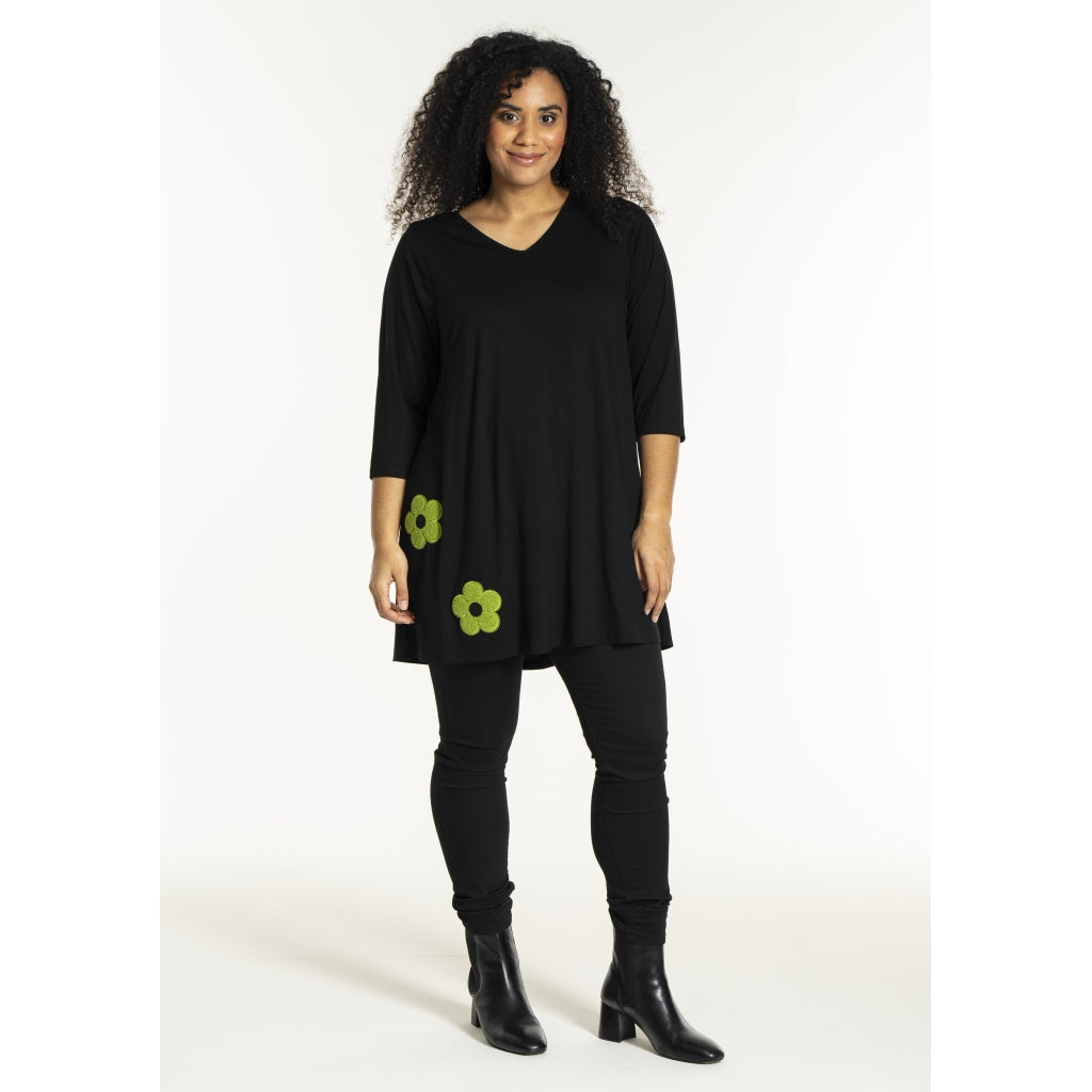 Studio SDitte Tunic Tunic Black with green flower