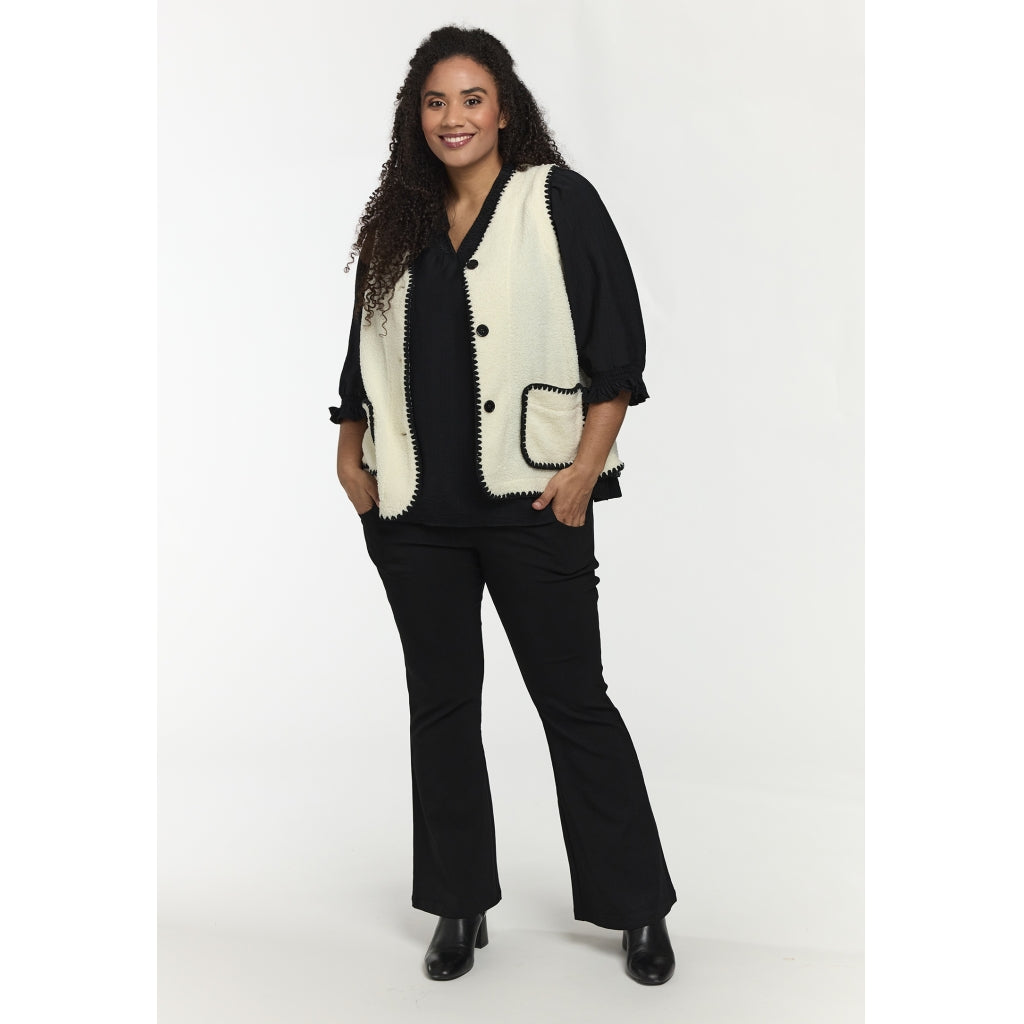Studio SElina Vest Vest Off-white with black