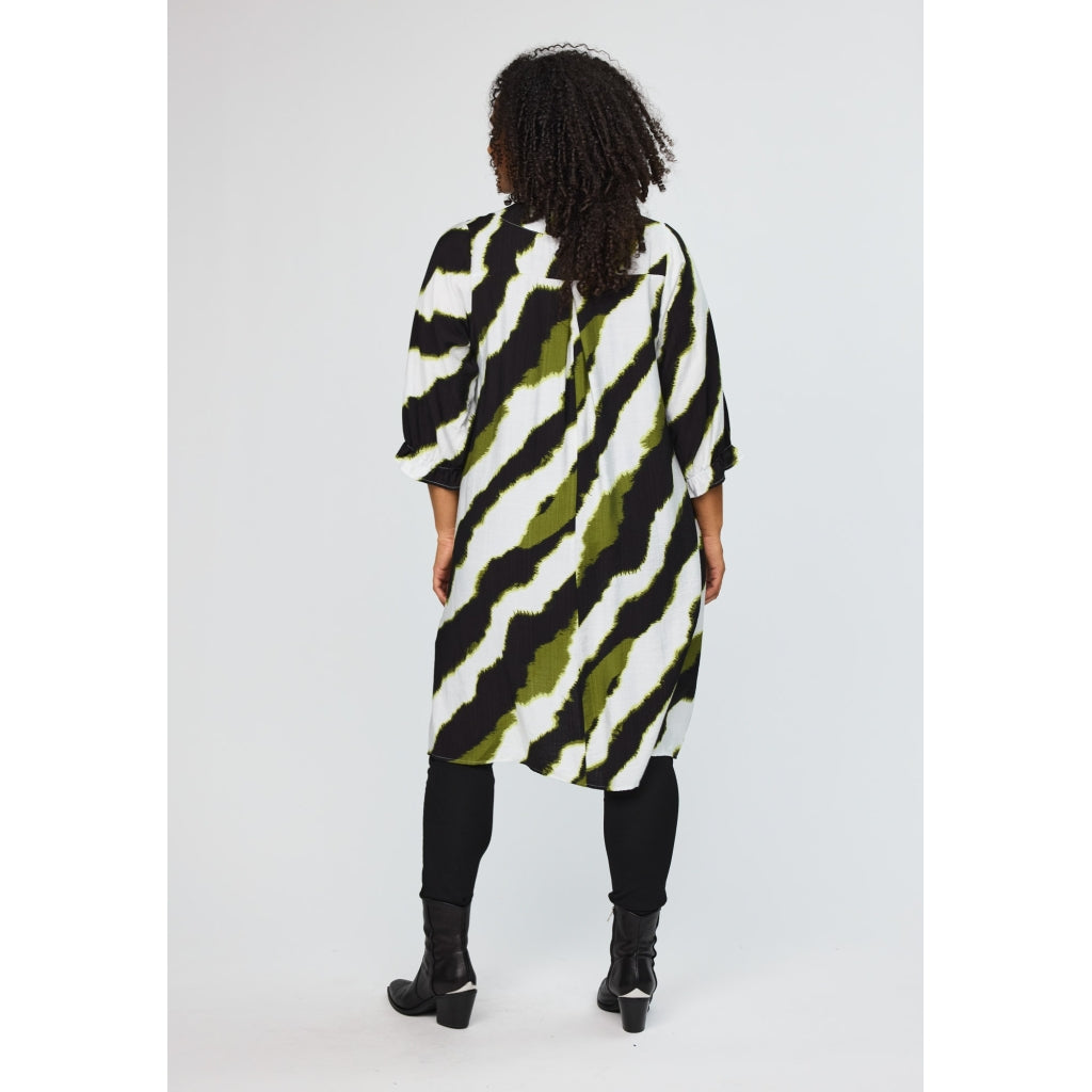Studio SElma Shirt Shirt Black with offwhite and green flash