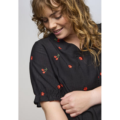 Studio SElma Shirt new sleeve Shirt Black with red berry