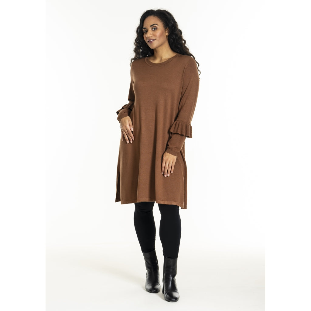 Studio SGitten knitted dress Dress Camel