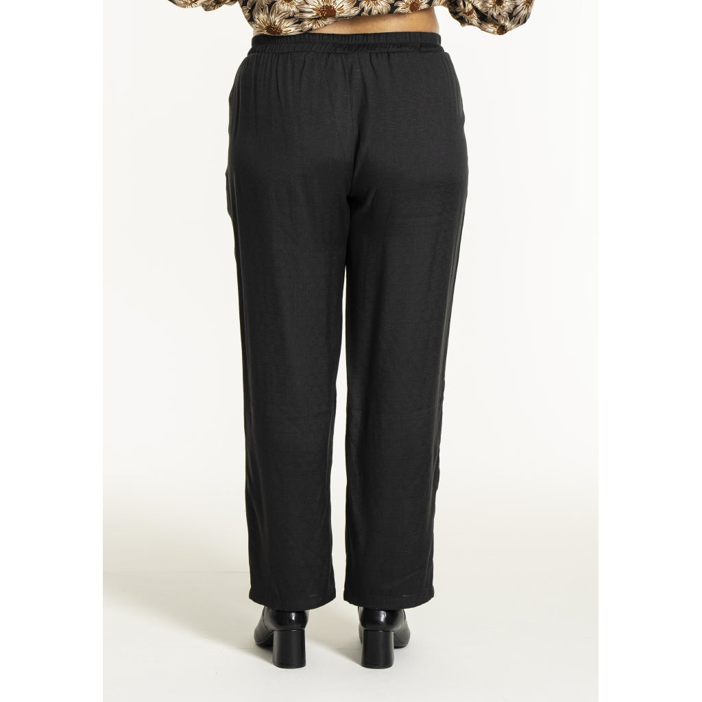 Studio SHolga Trousers Trousers Black