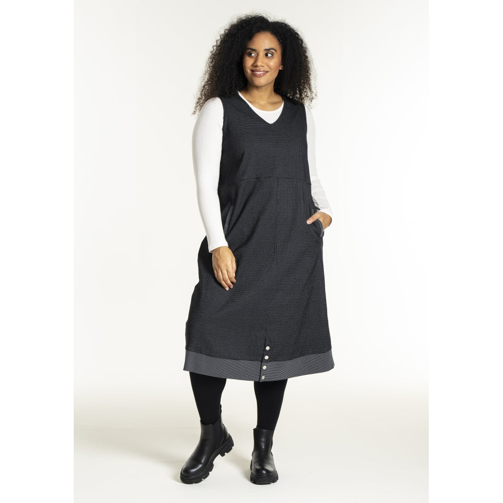 Studio SJanet Spencer Spencer Black and white check and stripes