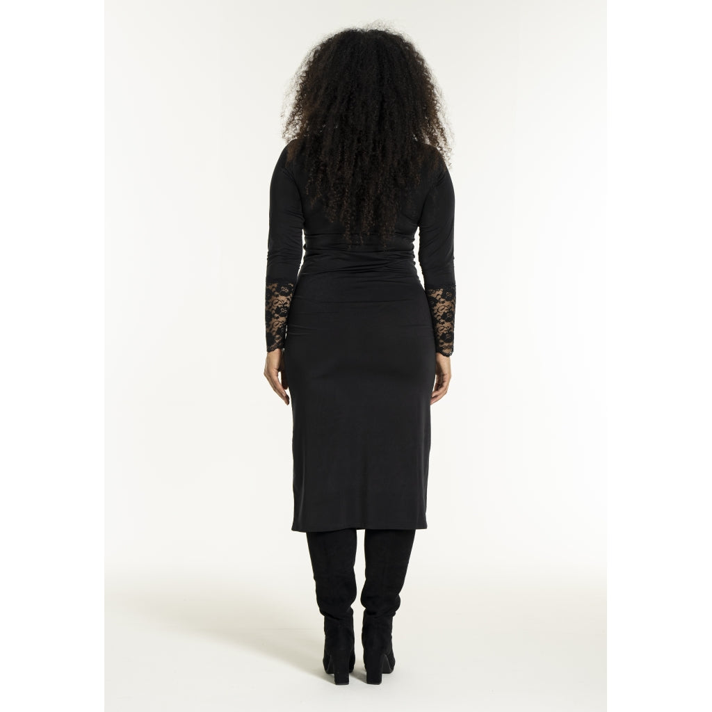Studio SNoreen Long underdress with lace Dress Black