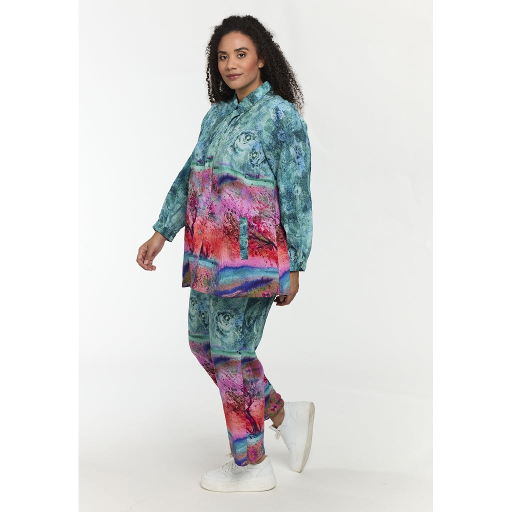 Studio SVilma Shirt Shirt Blue with pink board