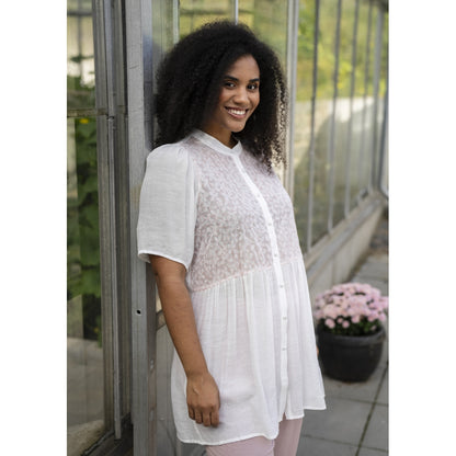 Studio Skatty Tunic Tunic White + pink stitch flower